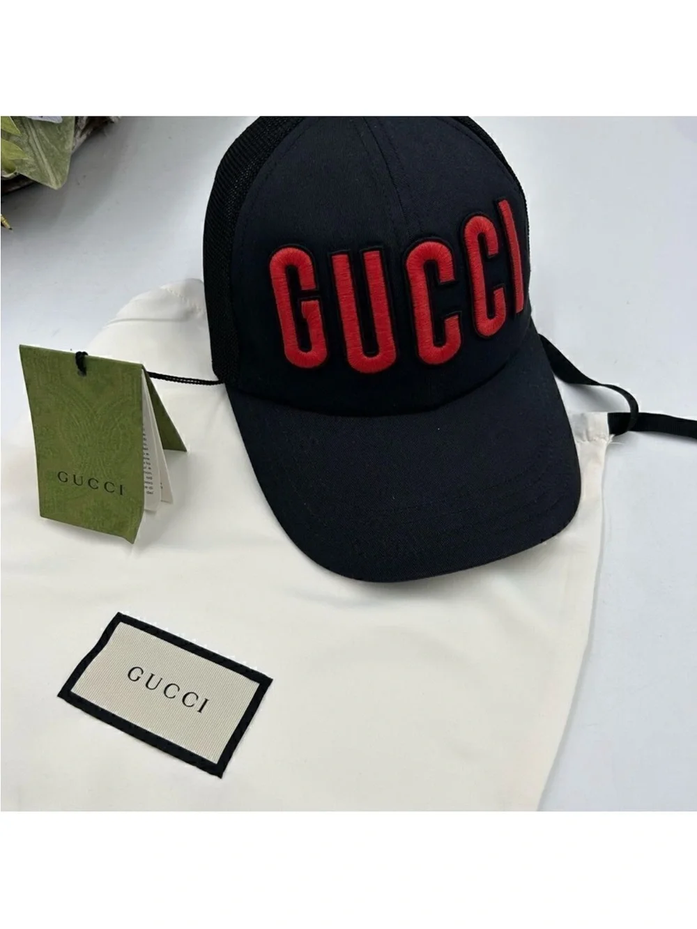 Unisex Gucci embroidered baseball calf size extra small adjustable made in Italy
